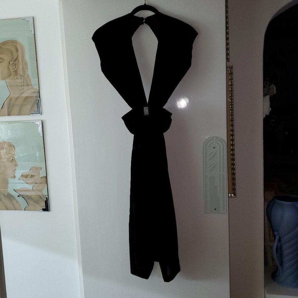 TRUE VINTAGE BLACK VELVET EVENING DRESS